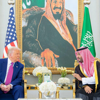 برن آؤٹ نسل: پاکستان کے نوجوان تباہی کے دہانے پر