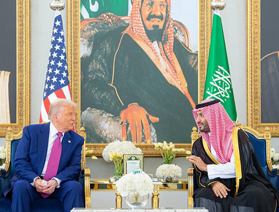 ٹرمپ کا دورہ مشرقِ وسطیٰ اور پرتعیش غلامی کا فن